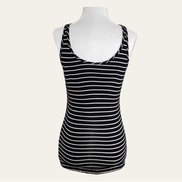 Reitmans Tank Top Reversible Striped Black and White - Picture 2 of 14